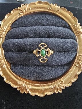 Vintage Avon Ring Size 7.5